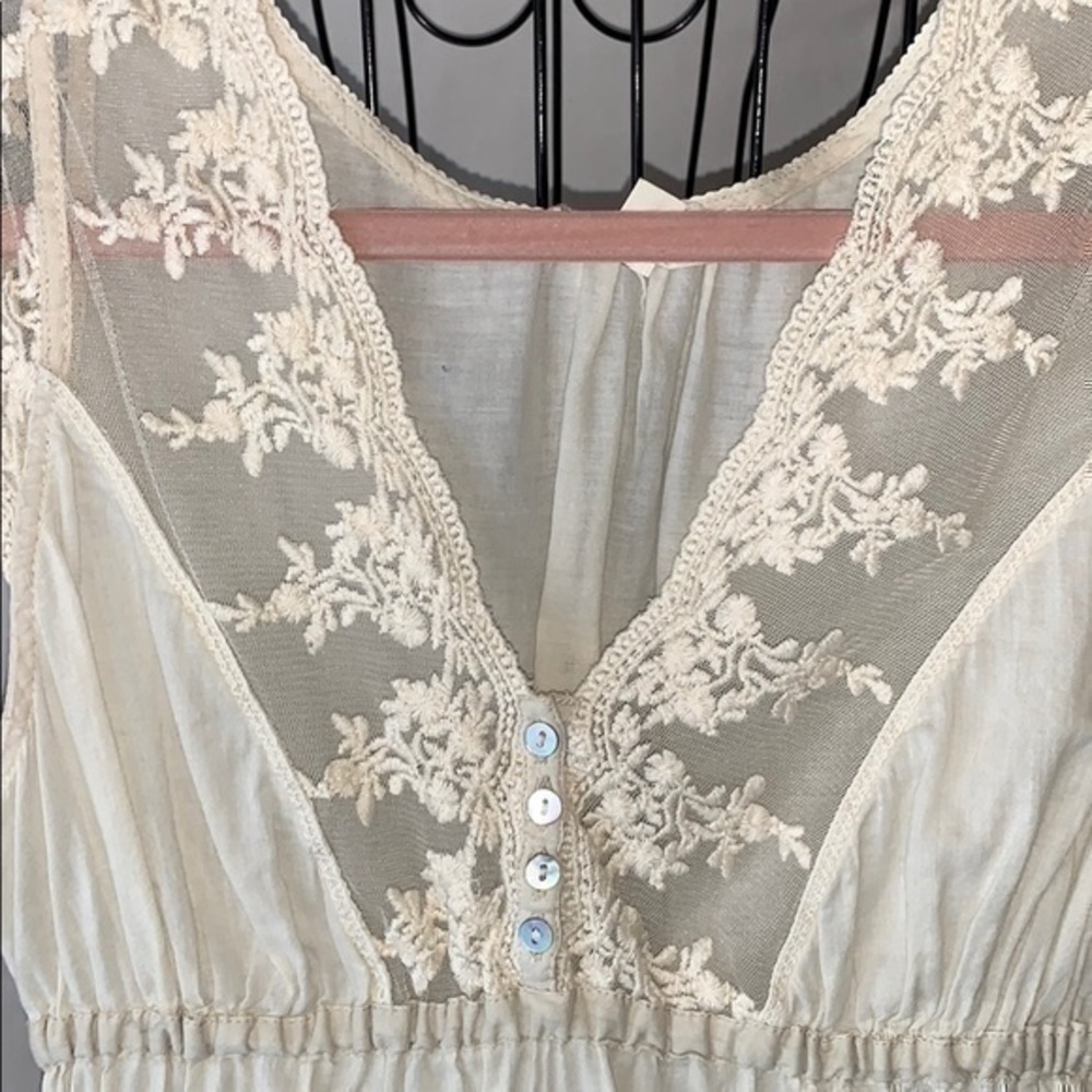 Energie | Sleeveless Lace Top - Picture 2 of 6